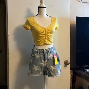Woman crop top